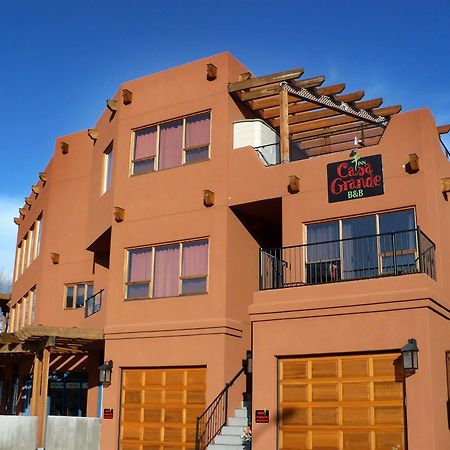 Casa Grande Inn & Suites Pentiction Zewnętrze zdjęcie