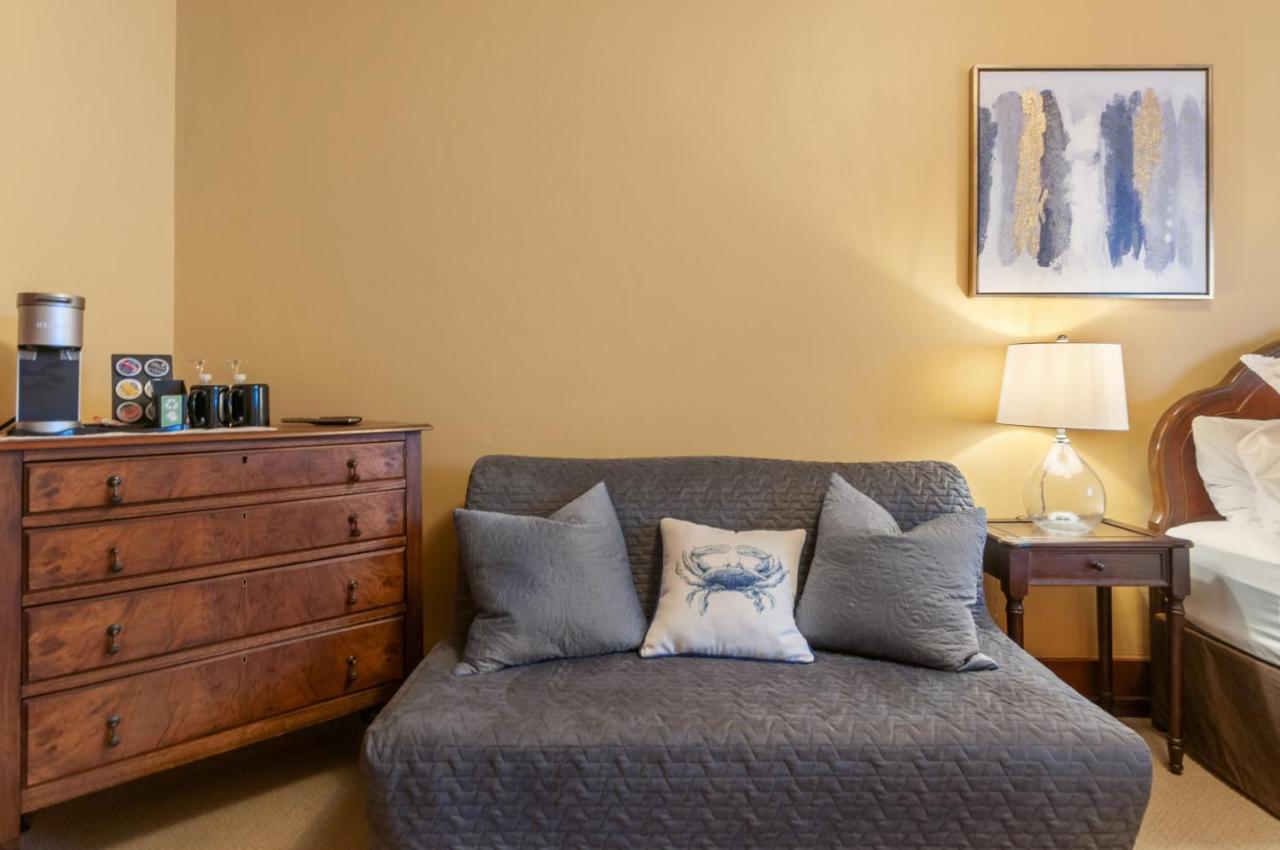 Casa Grande Inn & Suites Pentiction Zewnętrze zdjęcie