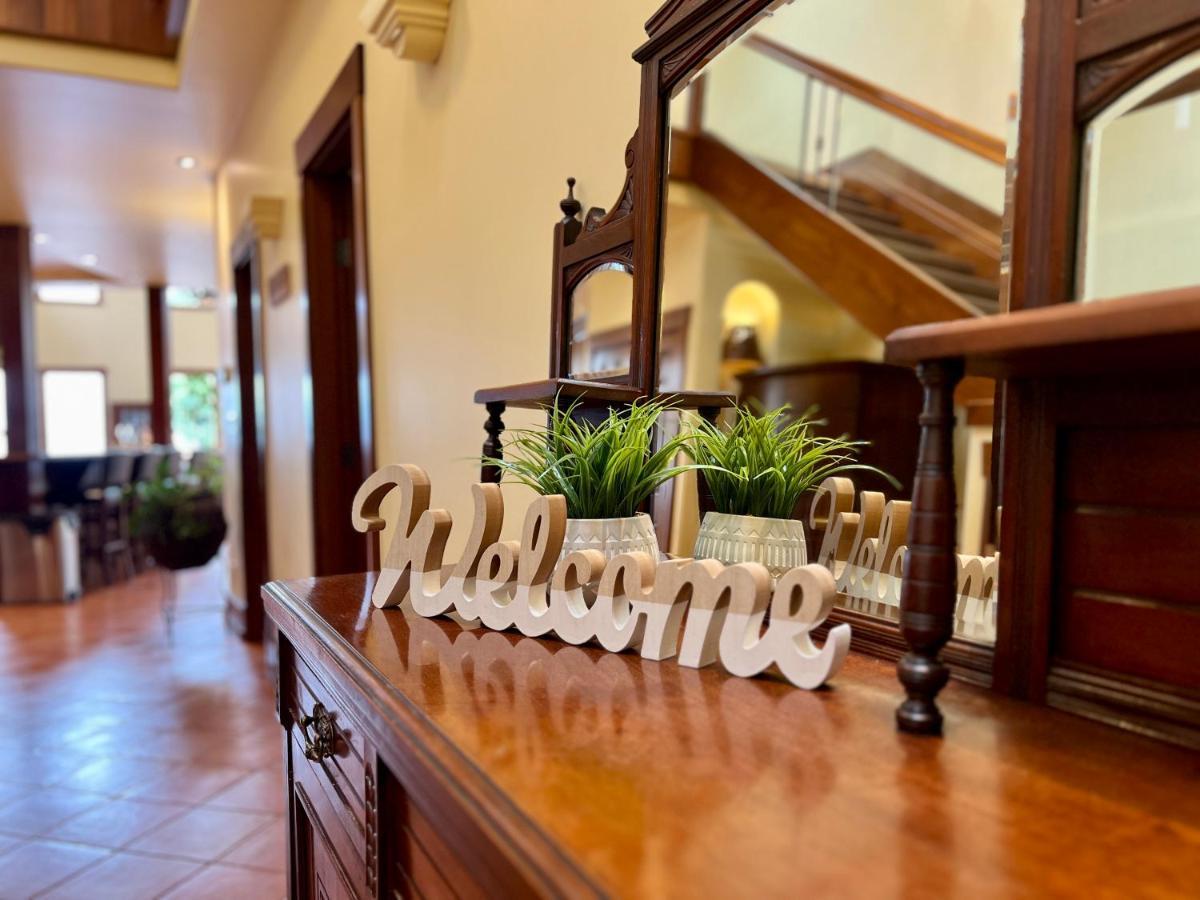 Casa Grande Inn & Suites Pentiction Zewnętrze zdjęcie